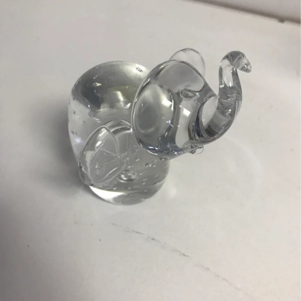 Vintage elephant paper weight with small bubbles in the glass